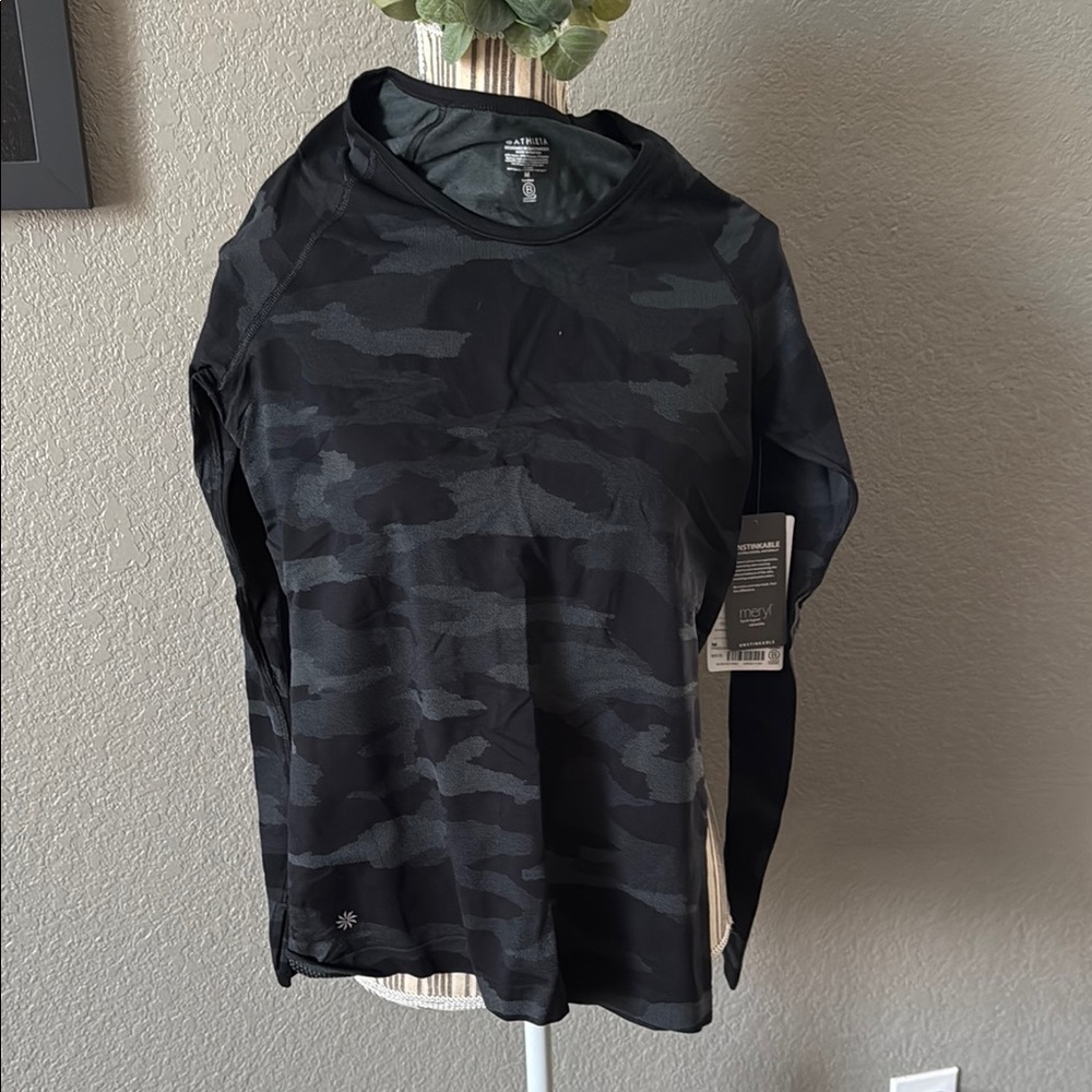 Athleta Black Camo LS Shirt